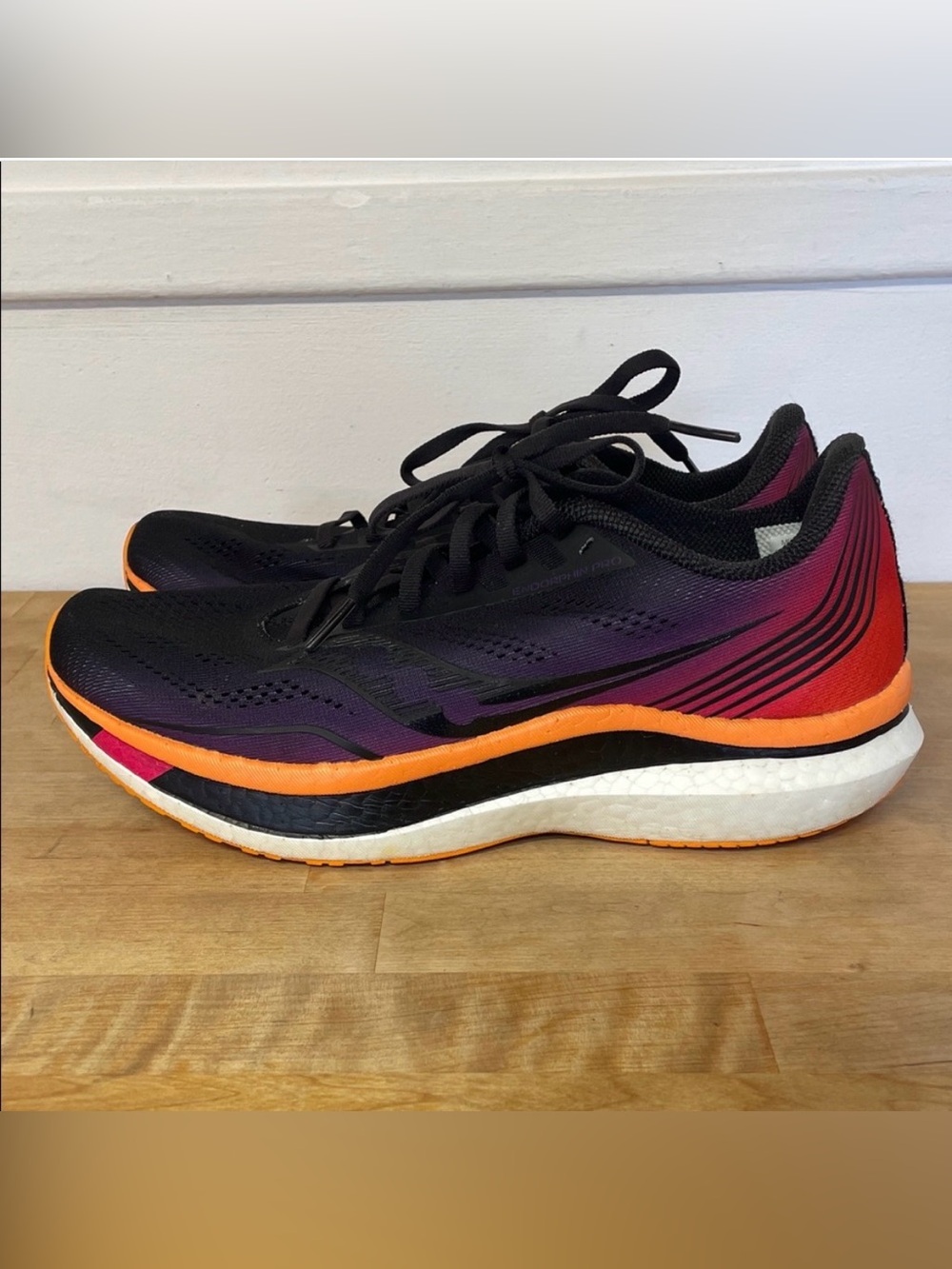 Saucony Endorphin Pro running shoes sneakers men’s size 8 women’s size 9.5